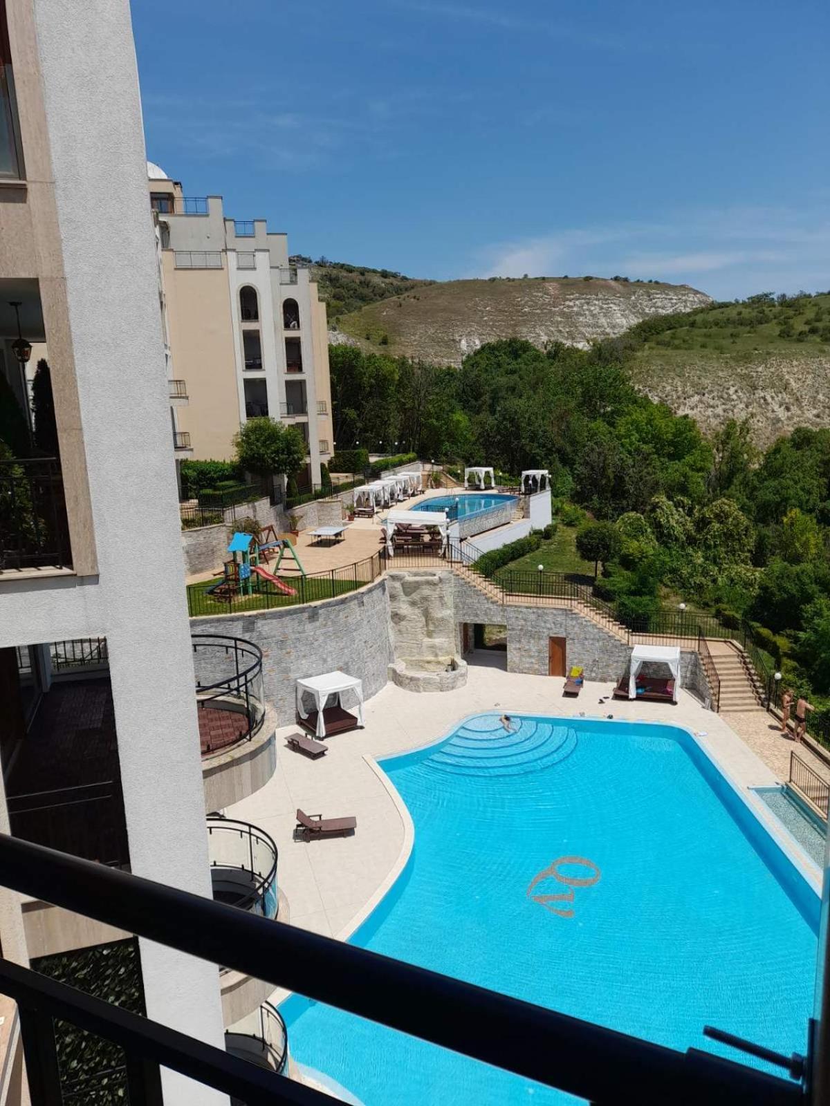Queen'S Garden Balchik Apartment ภายนอก รูปภาพ